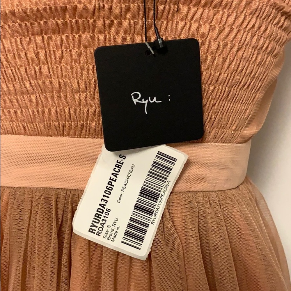 NEW *WITH TAGS* STRAPLESS DRESS - Picture 3 of 5